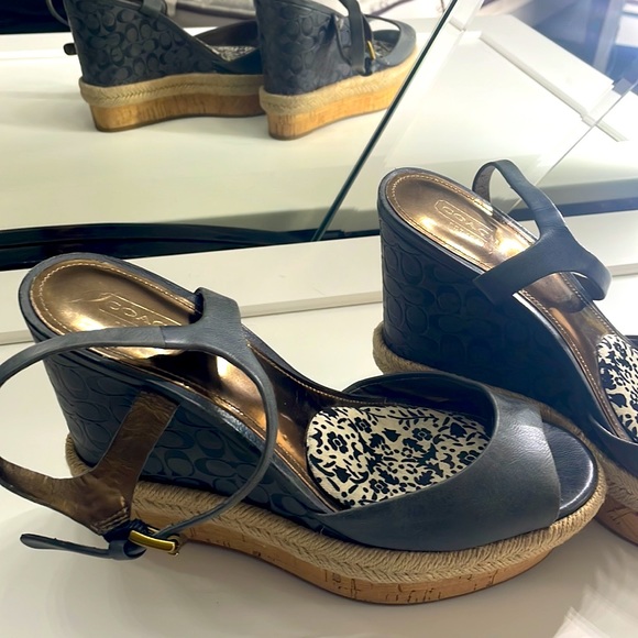 Coach branded wedge shoes!!! - Picture 8 of 9